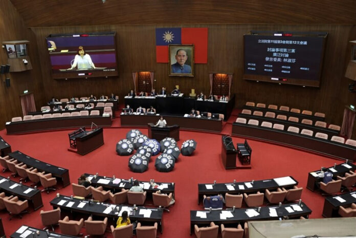 Taiwan's Legislature Faces Political Showdown as Opposition Pushes Controversial Session Extension